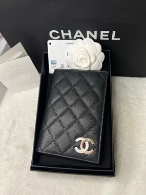 CHANEL PASSPORT HOLDER BIG CC LOGO